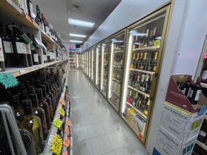 Liquor Store  For Lease