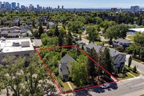 Aerial view of properties + proximity to Downtown Calgary