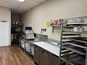 Fast Food,Food & Beverage ,Pizza,Restaurant  For Lease