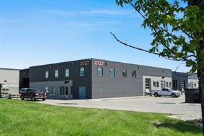 2727 Centre Avenue SE For Lease