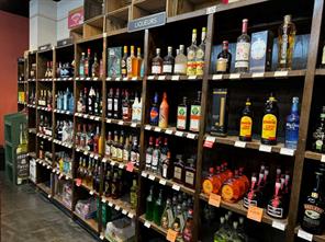 Liquor Store  For Lease