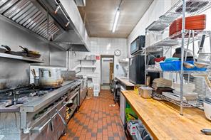 17 Ave & 14 ST Restaurant Avenue  For Lease