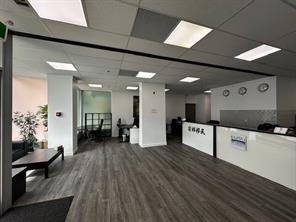 128 2 Avenue SE For Sale