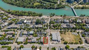 737 2 Avenue NW For Sale