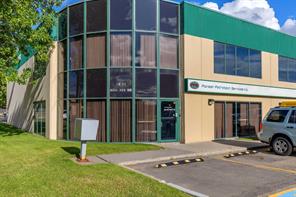 Bay 1, 1431 40 Avenue NE For Lease