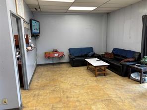 D, 8240 31 Street SE For Lease