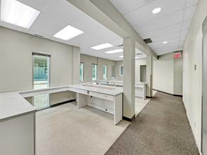902 9th Avenue SW For Lease