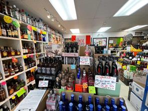 123, 123 Centre Street NE For Sale