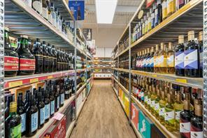 Commercial ,Liquor Store  For Lease