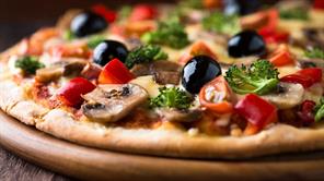This is a well-located, very successful Boston Pizza Franchise. There’s lots of parking in the s...