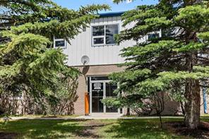 Front elevation Entrance