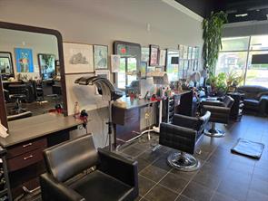 Barber/Beauty For Lease