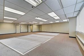 302, 1109 17 Avenue SW For Lease