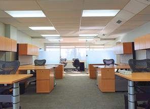 201, 1026 16 Avenue NW For Lease