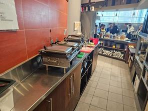 856 Campus Place NW For Lease